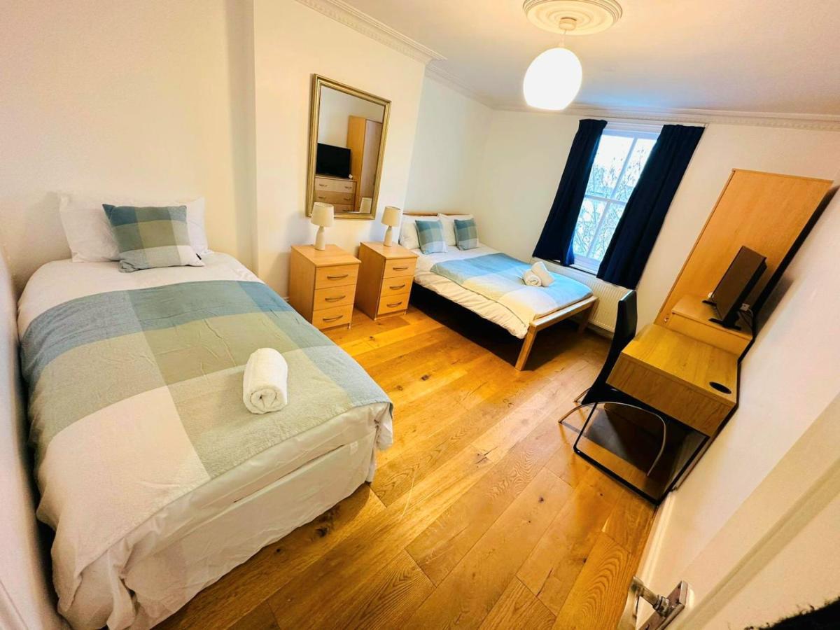Cosy Home In Kensington - Great Location! 3 Minutes Walk To Earl'S Court Station Londres Extérieur photo