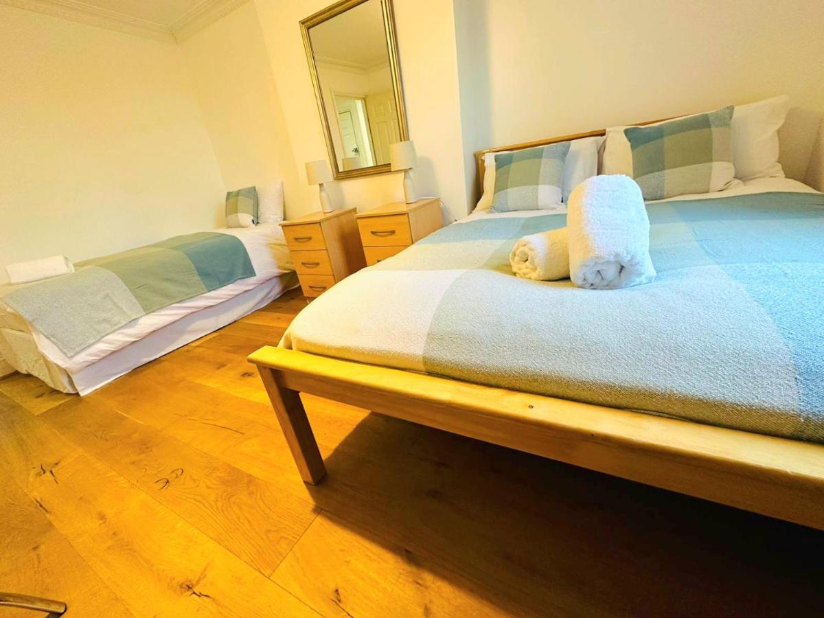 Cosy Home In Kensington - Great Location! 3 Minutes Walk To Earl'S Court Station Londres Extérieur photo