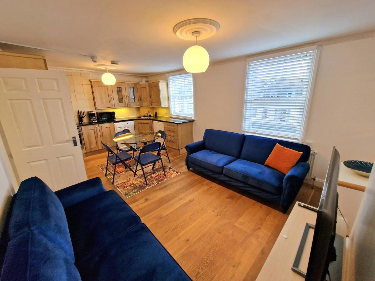 Cosy Home In Kensington - Great Location! 3 Minutes Walk To Earl'S Court Station Londres Extérieur photo